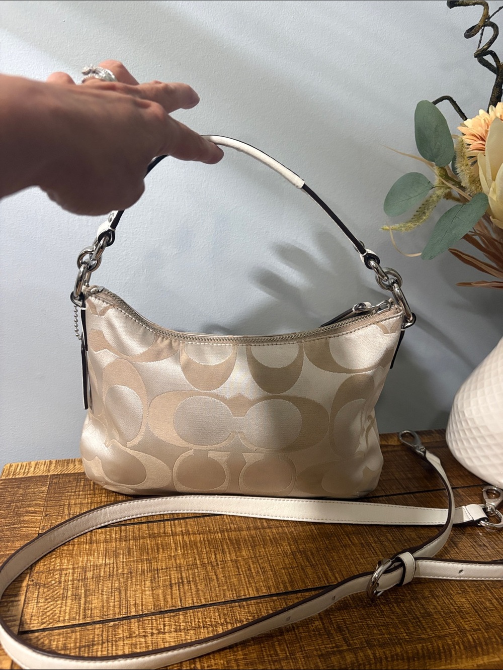 Coach Cream Signature Canvas Shoulder Bag with Removable Strap - Picture 4 of 13